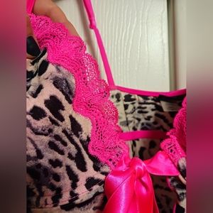 Animal Print with Hot Pink Trim Lingerie w/thong, Size M
